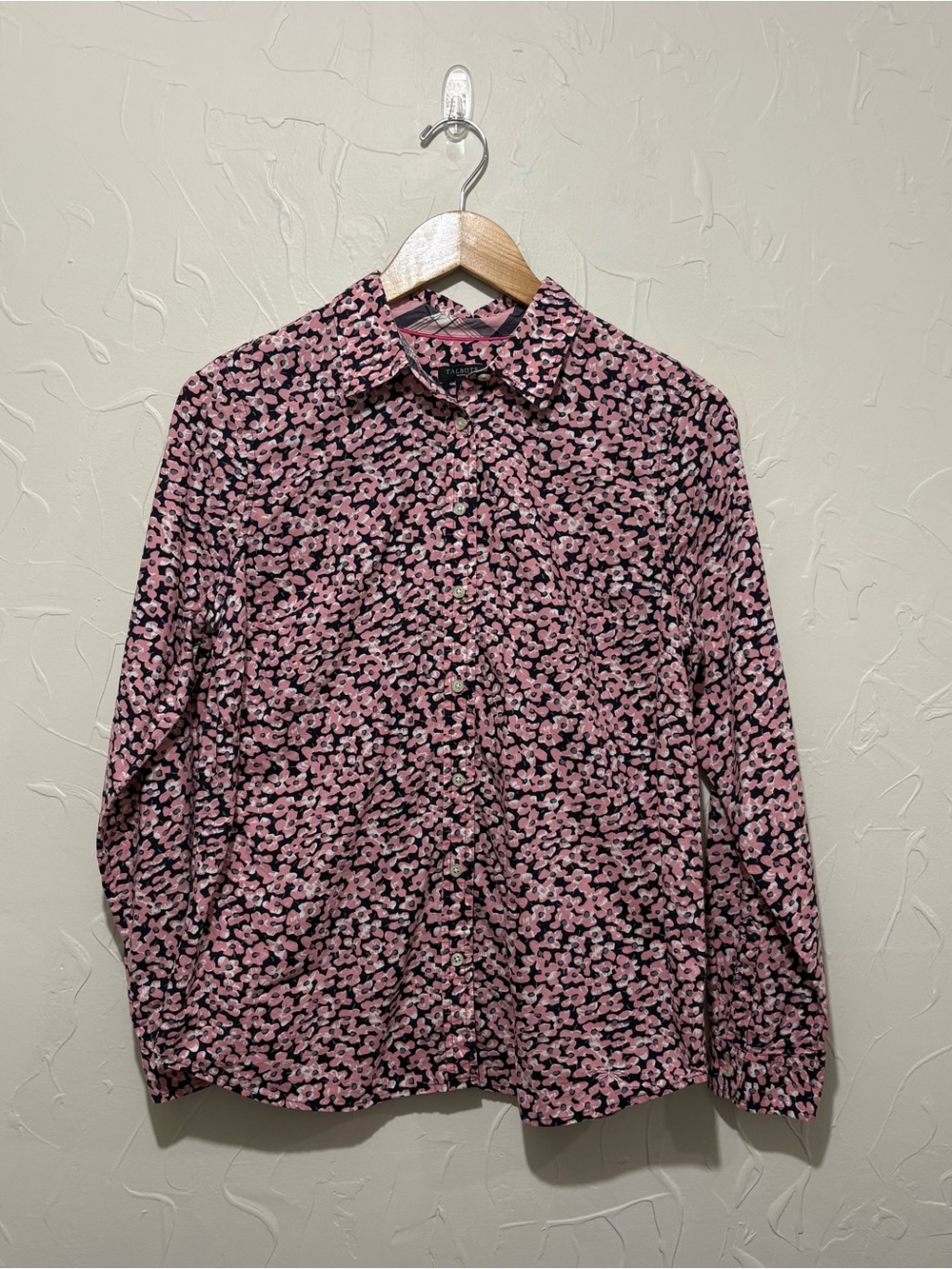 Talbots navy/pink floral print full button-front shirt (size 10 petite)